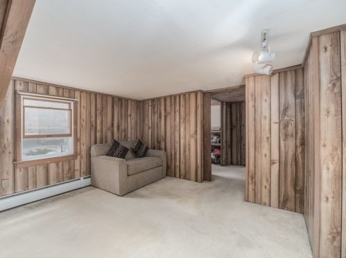 12 Candlewood St, Worcester MA 01602-2804 exterior