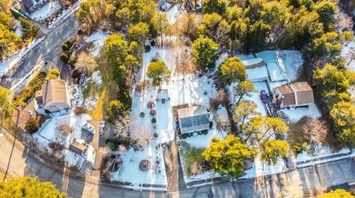 6 Dorothy Dr, Plymouth MA 02360-6232 exterior