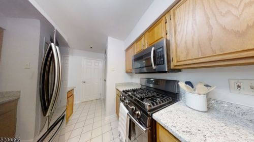 20 Midland Ave, Kearny NJ 07032-2783 exterior