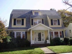 34 Bradford Rd, Newton, MA 02461-1027