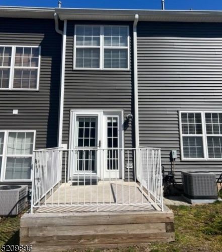 20 Midland Ave, Kearny NJ 07032-2783 exterior