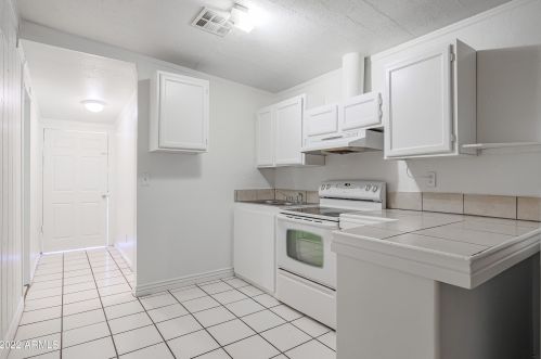 3139 65th Ave, Phoenix AZ 85033-1601 exterior