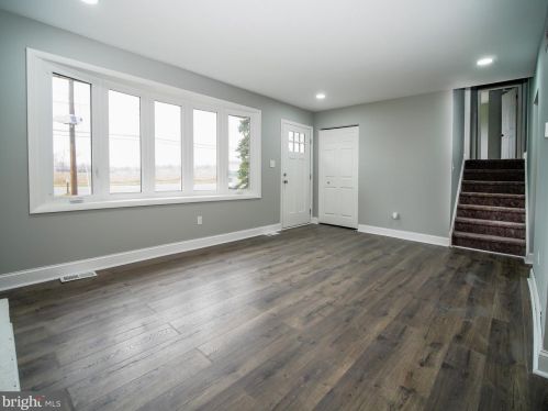 145 Crown Point Rd, West Deptford NJ  08093-1131 exterior