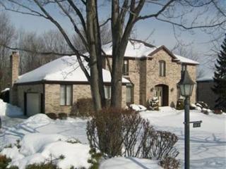 5372 Potomac Dr, Cleveland, OH 44141-2828