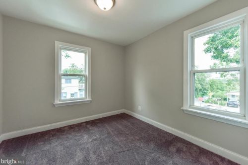 201 Maple Ave, West Deptford NJ  08093-1204 exterior