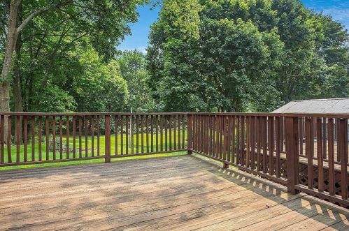 324 Central Ave, Milton MA  02186-2829 exterior