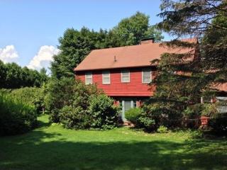 132 Brickyard Rd, Southampton MA  01073-9525 exterior