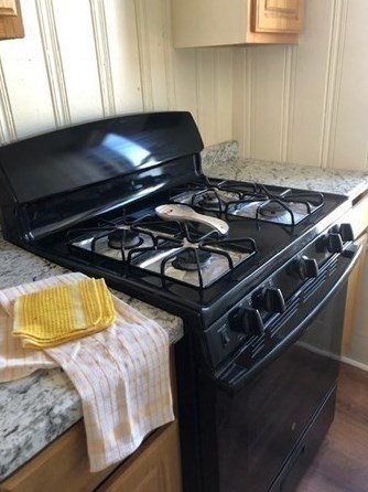 8 Barclay St, Worcester MA 01604-4234 exterior