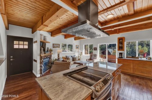 95 Aspen Dr, Park City UT 84098-5186 exterior