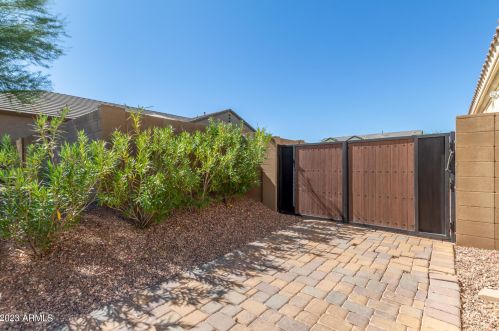 7810 29 Pl, Phoenix AZ 85008-1114 exterior