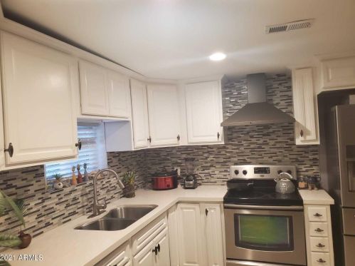 3507 64th Dr, Phoenix, AZ 85033-4510