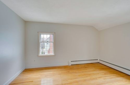 363 Greenlodge St, Dedham MA 02026-6223 exterior