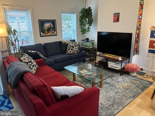 720 16th St, Philadelphia, PA 19130-2924