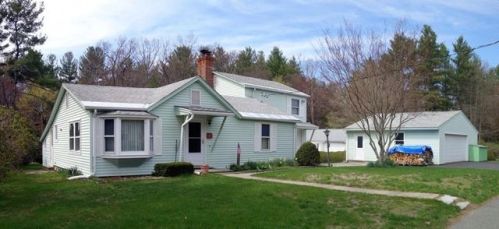 30 Jenks St, Amherst, MA 01002-1641