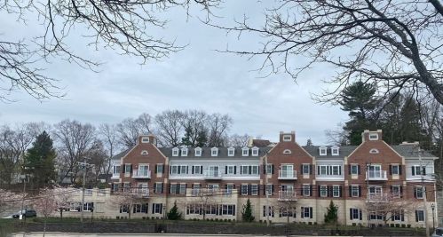 235 Cambridge St, Burlington MA 01803-2536 exterior