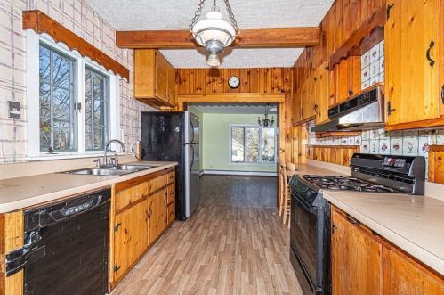 822 Summer St, Lynnfield MA 01940-2062 exterior