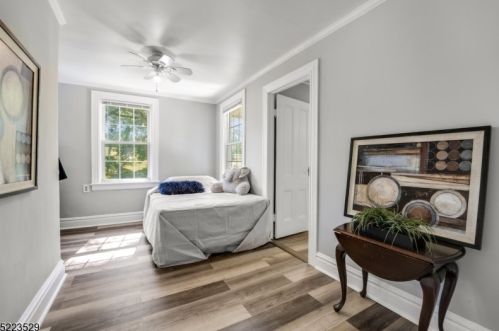 27 Ridgedale Ave, East Hanover NJ 07936-1804 exterior