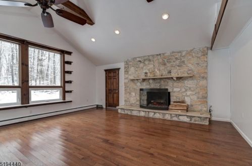 256 Skylands Rd, Skyline Lakes NJ  07456-2905 exterior