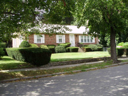 99 Bemis St, Newton, MA 02460-1155