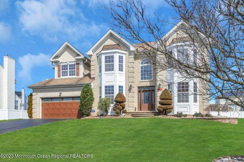 111 Picadilly Dr, Jackson Twp NJ  08527-1290 exterior