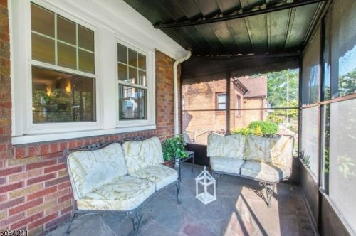 16 Myrtle Ave, Belleville, NJ 07109-2313