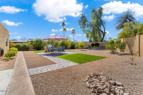 2519 Bluefield Ave, Phoenix AZ  85032-8004 exterior