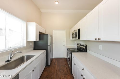 3454 Charleston Ave, Phoenix AZ  85032-1215 exterior