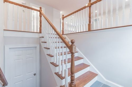 40 Lawrence Ave, East Bridgewater MA 02324-1613 exterior