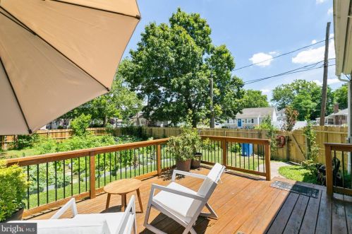 301 Lincoln Ave, West Deptford NJ  08066-1132 exterior