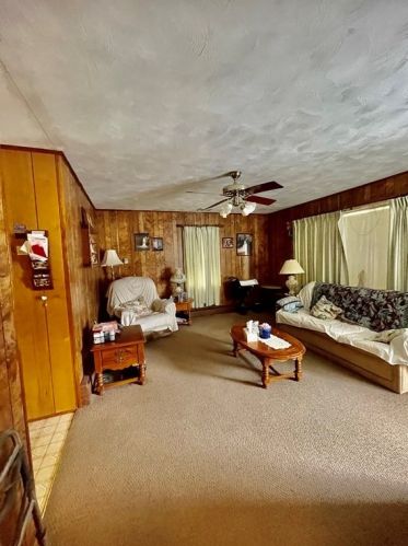 1083 Phillips Rd, New Bedford MA 02745-1716 exterior