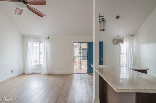 1124 Belmont Ave, Phoenix AZ 85051-6765 exterior