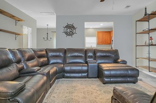 9094 Parlor Dr, Ladson SC 29456-5426 exterior