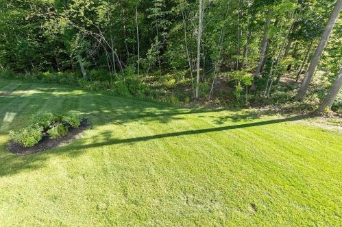 71 Pinetree Dr, Methuen MA 01844-1268 exterior