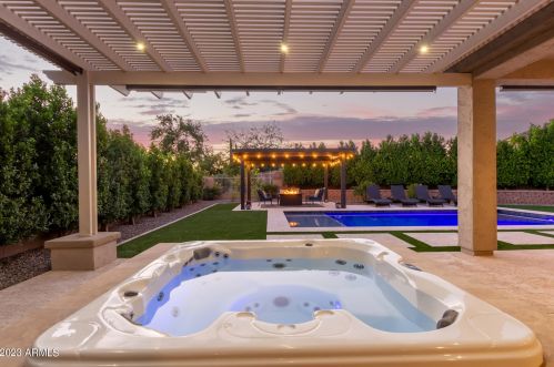 26518 51st Dr, Phoenix AZ  85083-1274 exterior