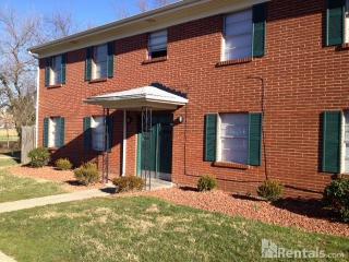 10317 Greentree Ln, Louisville KY  40272-4053 exterior