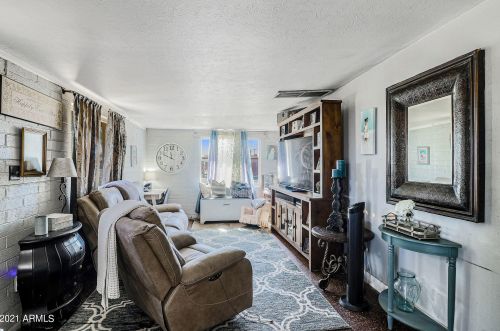 6302 Clarendon Ave, Phoenix AZ 85018-5710 exterior