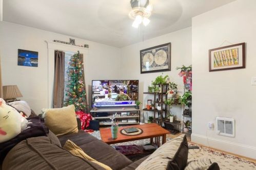 342 Main St, Groveland MA 01834-1346 exterior