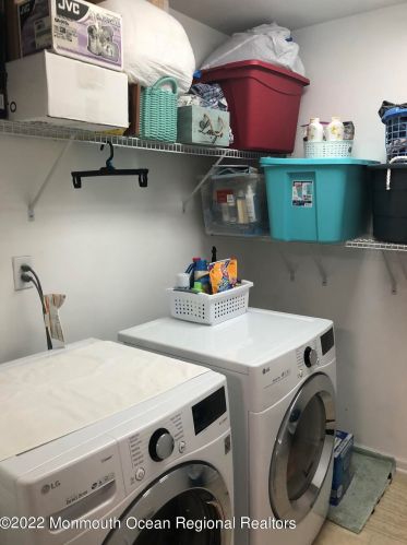 353 Brookfield Dr, Jackson Twp NJ  08527-3875 exterior