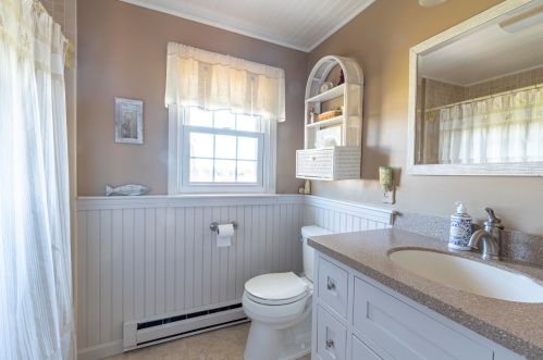 1239 Main St, Chatham MA 02633-2422 exterior