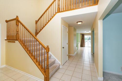 270 Clifton Ln, Lemont, IL 60440-6127