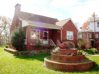 4805 Burland Ave, Baltimore MD  21206-3303 exterior