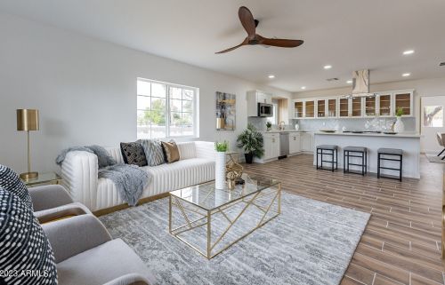 1121 Bethany Home Rd, Phoenix AZ  85014-2229 exterior