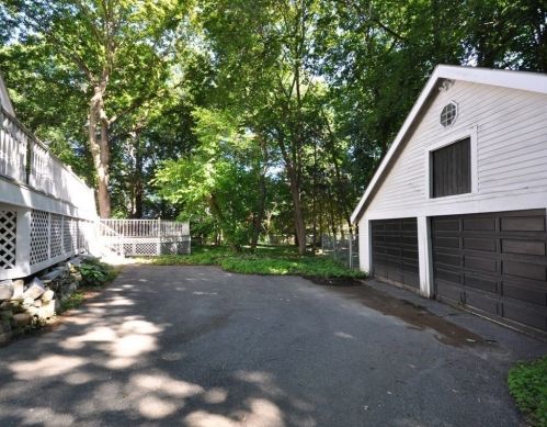 30 Concord Rd, Acton MA 01720-4603 exterior