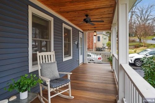 196 Hickory Ave, Tenafly, NJ 07670-1546