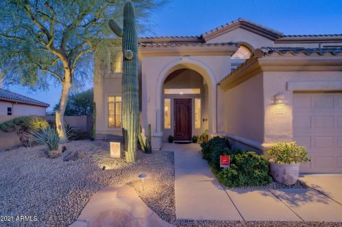 22209 55th St, Phoenix, AZ 85054-7155