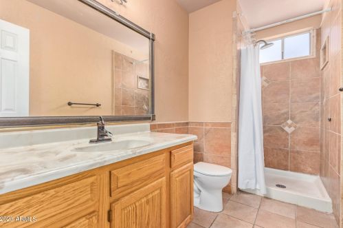 2428 Acoma Dr, Phoenix AZ 85032-4855 exterior