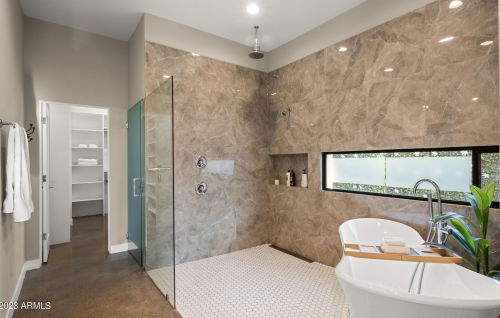 6846 13th Pl, Phoenix AZ  85014-1120 exterior