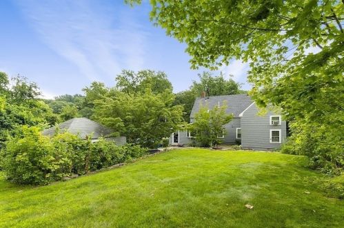 87 Gardner St, Groveland MA 01834-1141 exterior