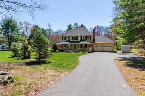 65 Medway St, Norfolk, MA 02056-1348