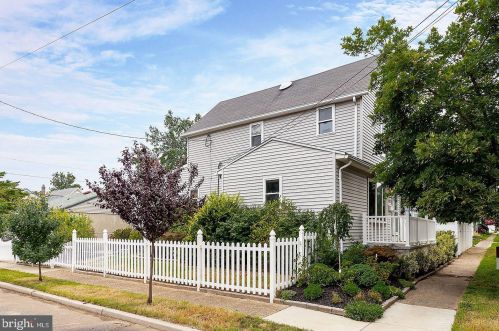 1024 Columbia Blvd, West Deptford, NJ 08063-1406